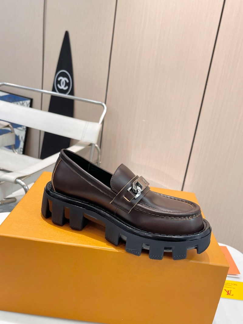 l0vis Vvtt0n loafers